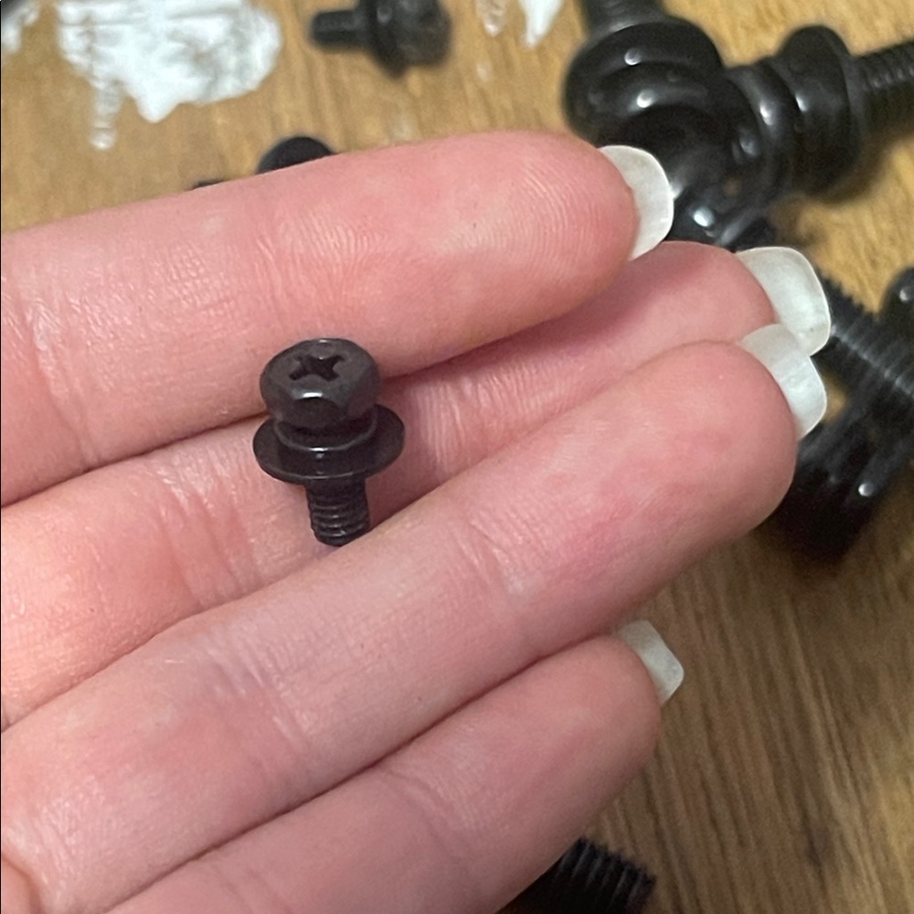 Assorted Bolts with washers - Picture 8 of 9